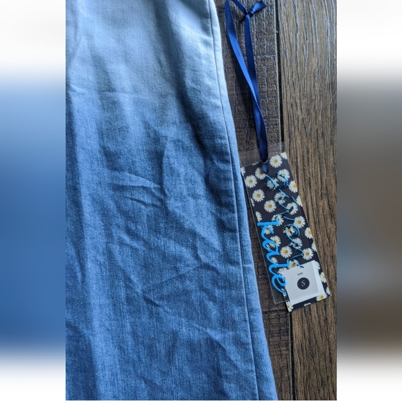 Given Kale Women's Blue Faded Collared Dress/Tunic Sleeveless Button Size Small. - Picture 4 of 12